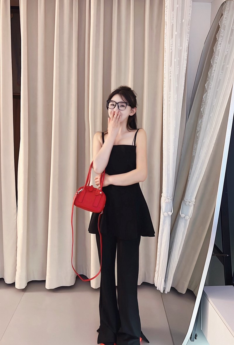 埇桥区女装潮流追踪:从传统到现代的华丽转身